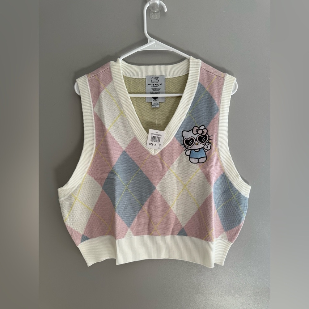 Hello Kitty Embroidered Sweater Vest Women’s SZ XL Pastel Argyle Preppy New Fall